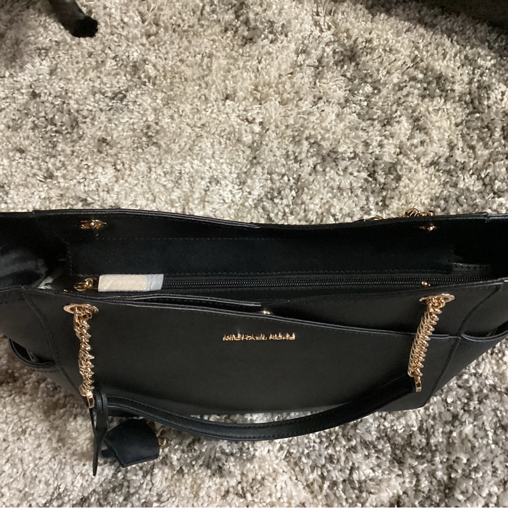 Michael Kors Black Shoulder Bag with Gold Chain - NWOT - Picture 9 of 13
